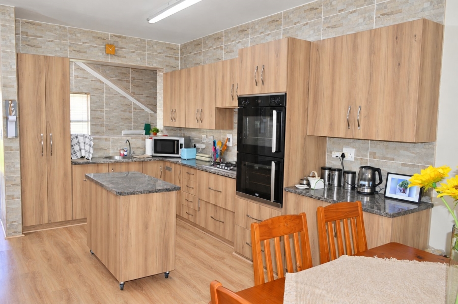 2 Bedroom Property for Sale in Flimieda North West